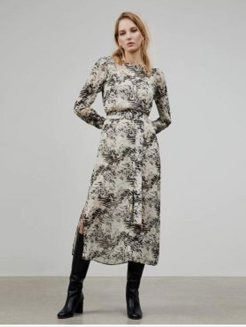 Lafayette 148 New York Neilson Belted Long Sleeve Midi Dress Animal print Sz.M